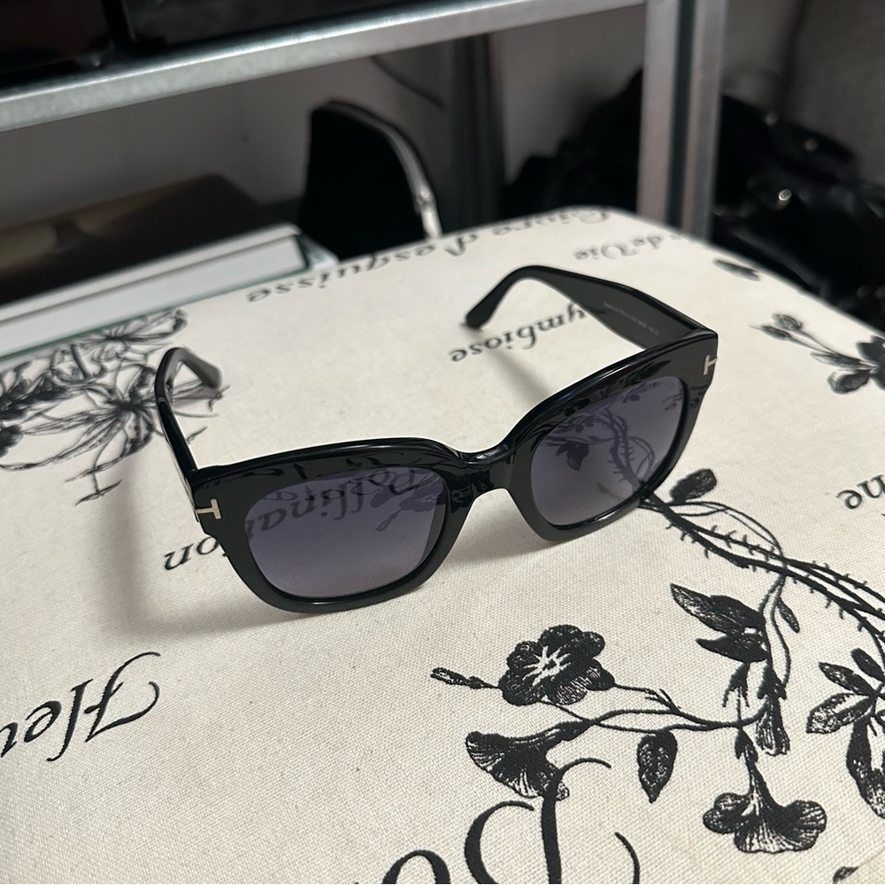 TOMFORD SUNGLASSES